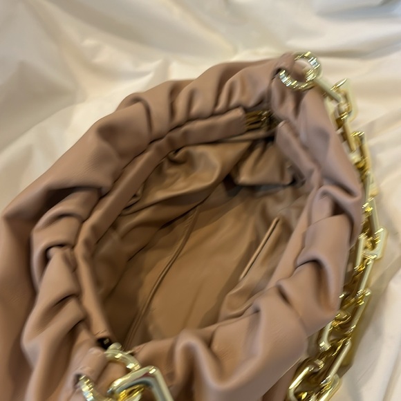 Spring leather handbag - Picture 2 of 6